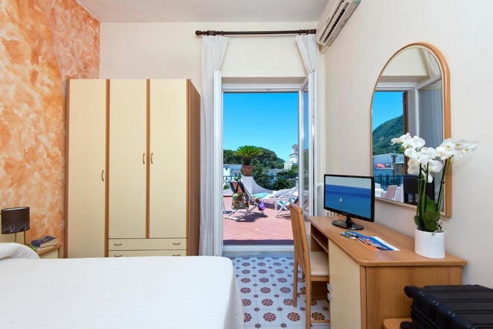 Hotel Casa Di Meglio Ischia Esterno foto